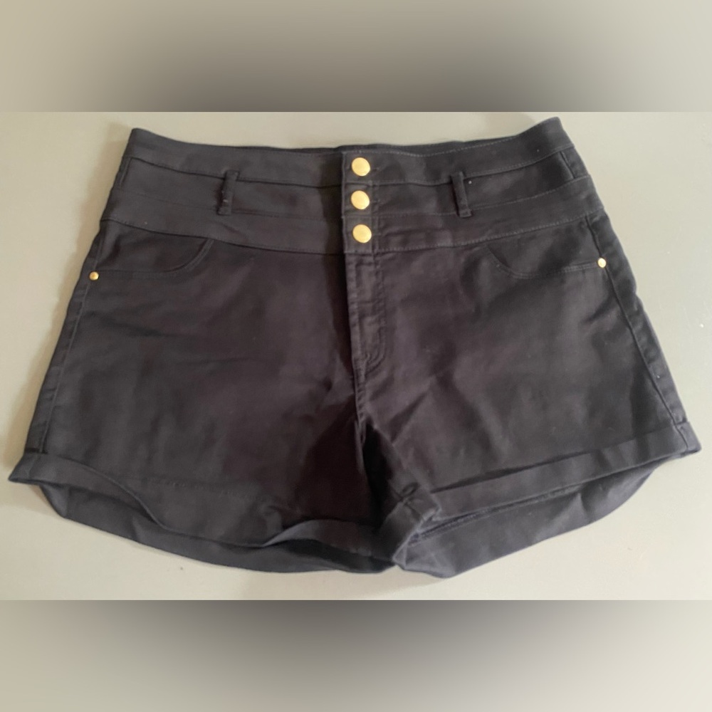 🖤 Refuge Black High Waist Shorts with Gold Accents Size 14 🖤